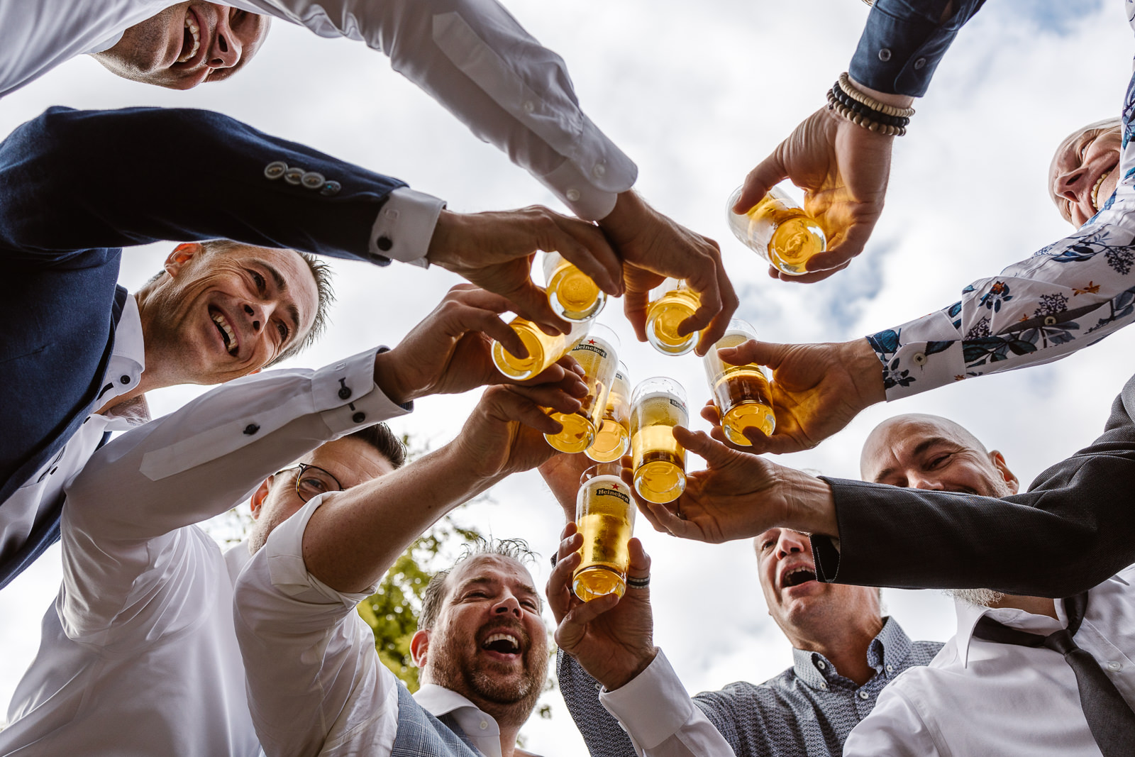 Groepsfoto mannen met bier
